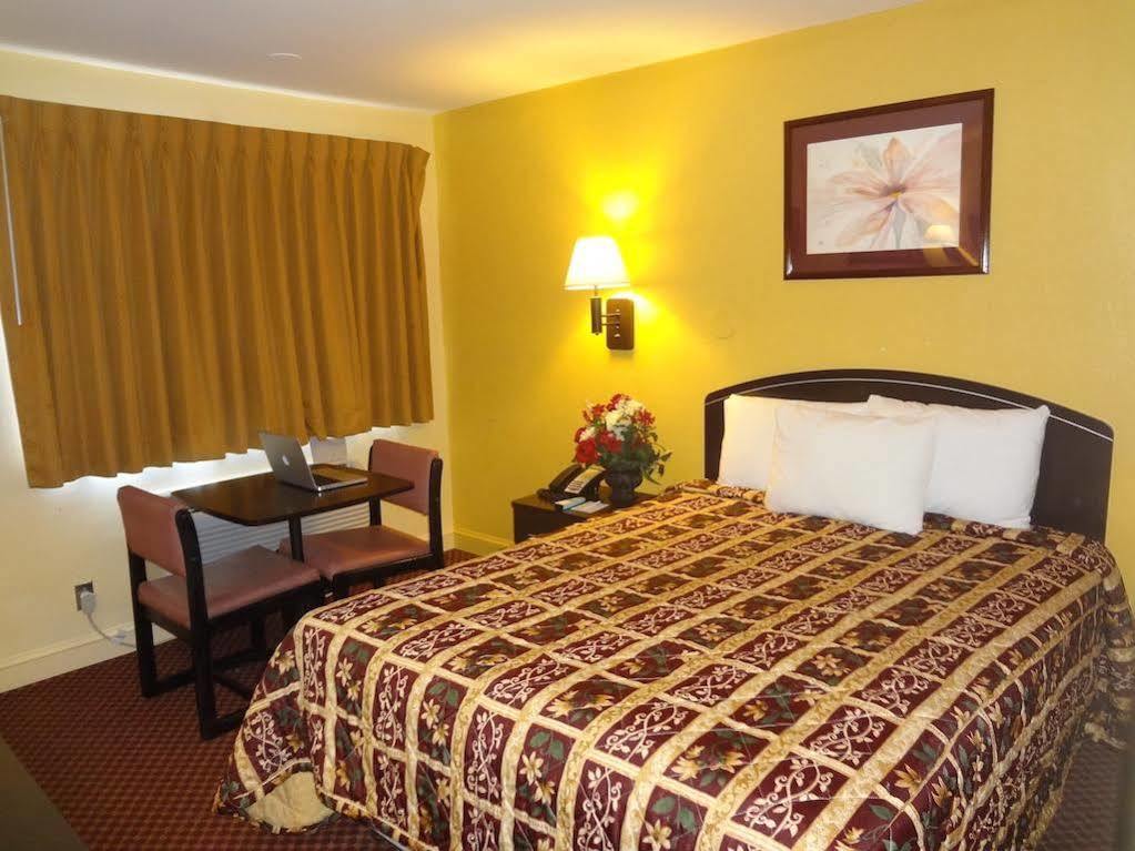 Americas Best Value Inn - Goldsboro Exterior foto